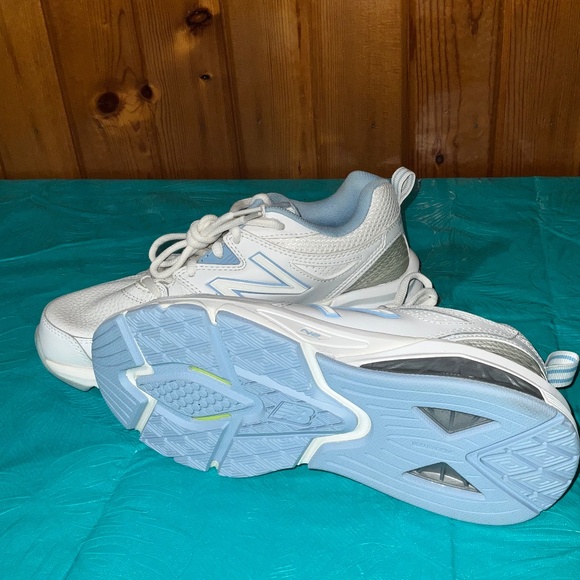 New Balance 857 - Picture 4 of 6